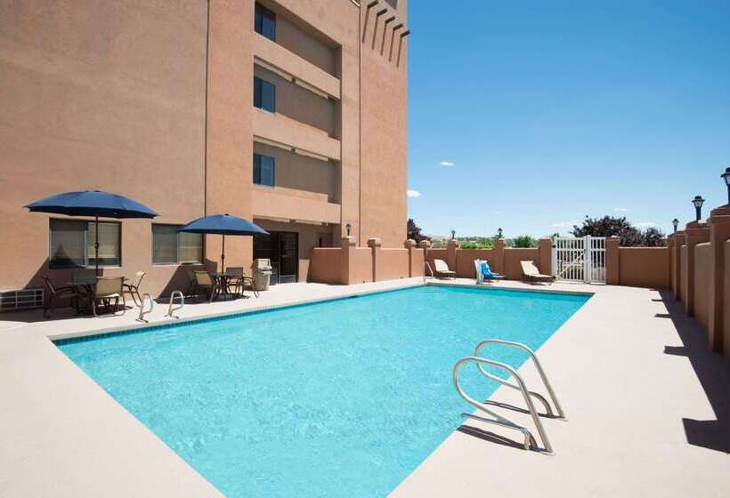 هتل Hawthorn Suites By Wyndham Albuquerque