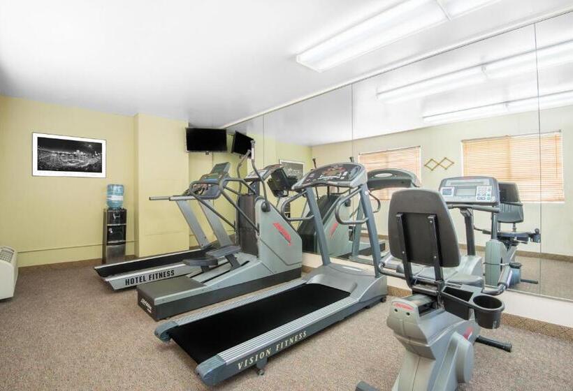 هتل Hawthorn Suites By Wyndham Albuquerque