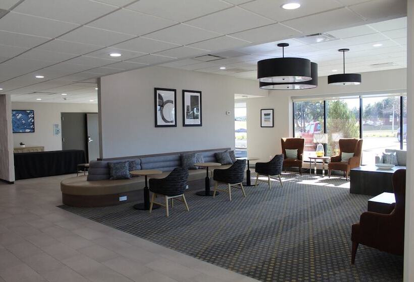 هتل Holiday Inn Dallas Market Ctr Love Field, An Ihg