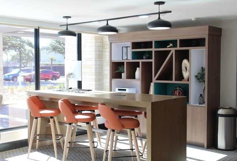 هتل Holiday Inn Dallas Market Ctr Love Field, An Ihg