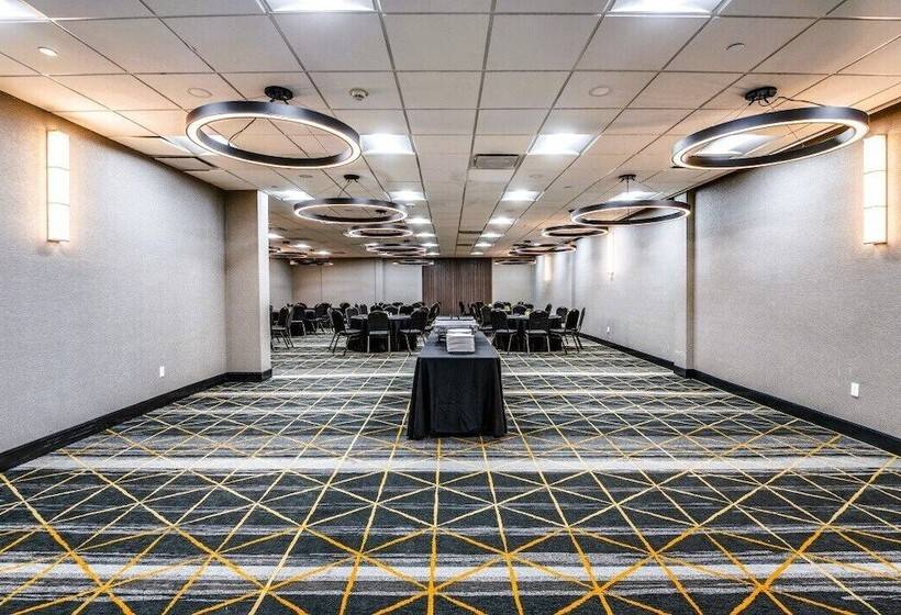 هتل Holiday Inn Dallas Market Ctr Love Field, An Ihg