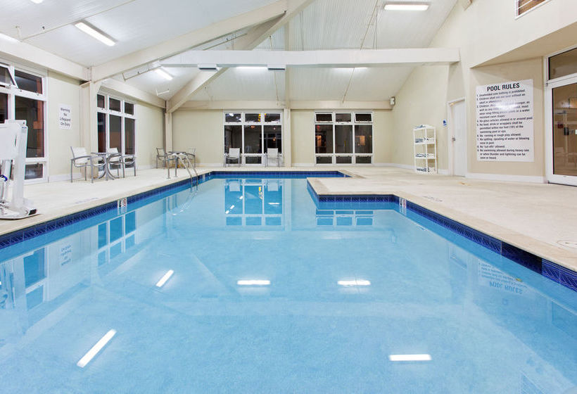 فندق Holiday Inn Express Dalton, An Ihg