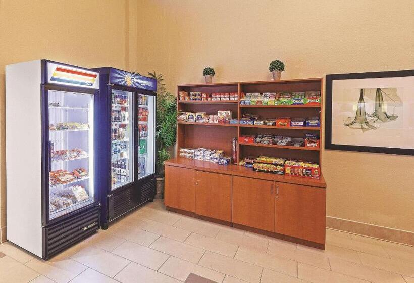 هتل La Quinta Inn & Suites By Wyndham Corpus Christi Northwest