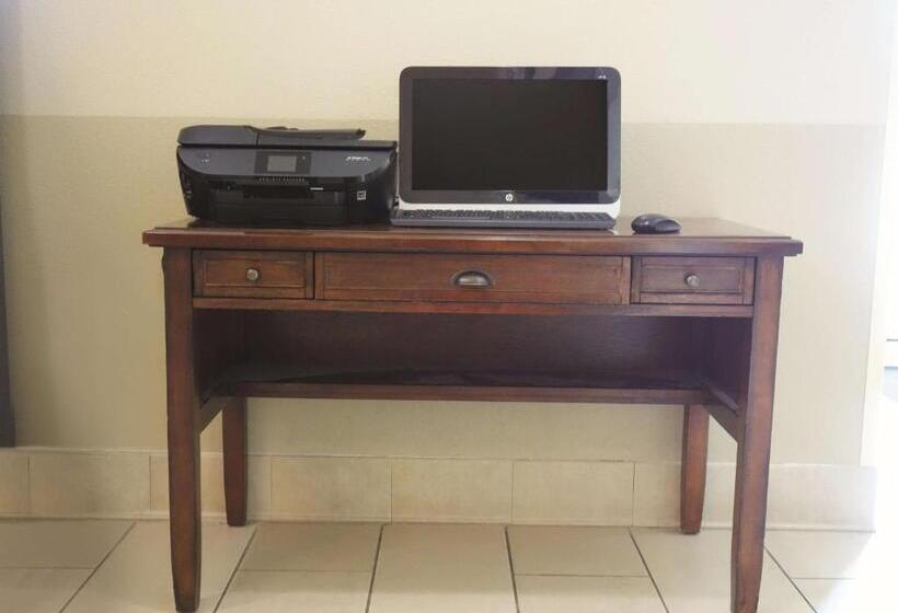 هتل La Quinta Inn & Suites By Wyndham Corpus Christi Northwest
