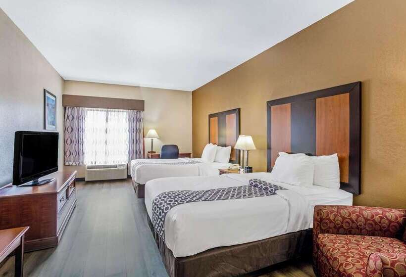 هتل Baymont By Wyndham Moss Point