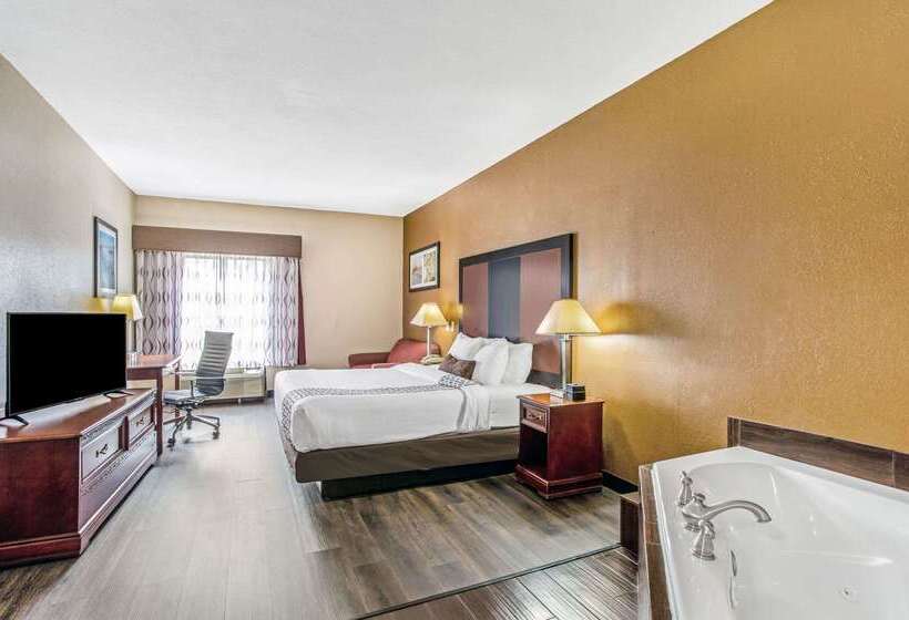 هتل Baymont By Wyndham Moss Point