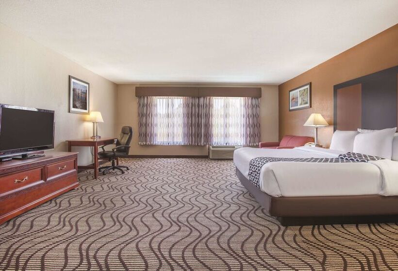 هتل Baymont By Wyndham Moss Point