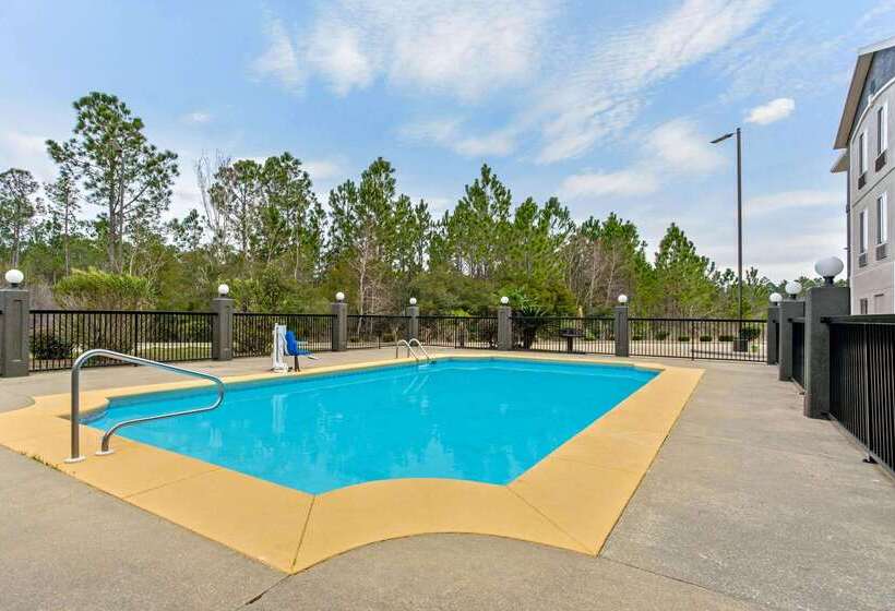 هتل Baymont By Wyndham Moss Point