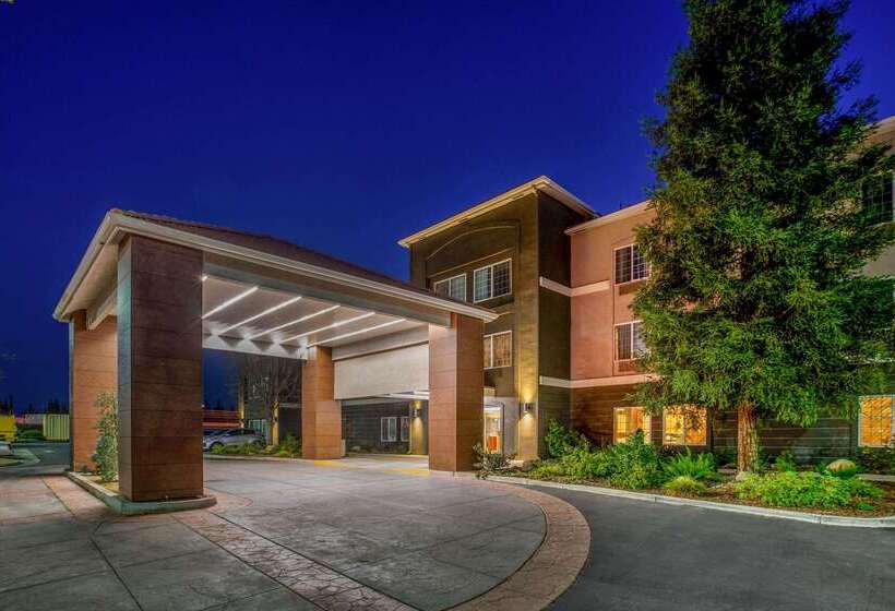 هتل La Quinta By Wyndham Bakersfield North