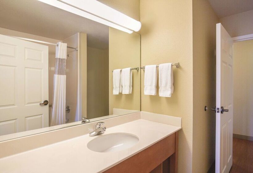 هتل La Quinta By Wyndham Bentonville