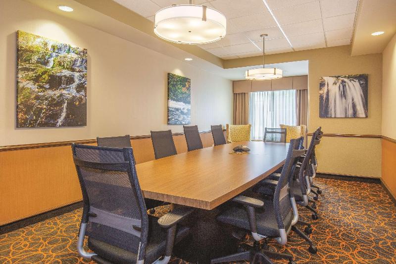 هتل La Quinta By Wyndham Bentonville