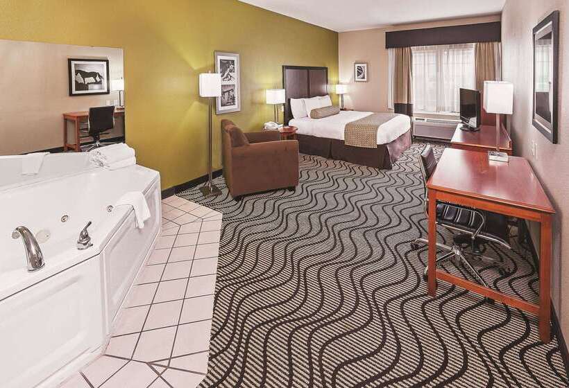 هتل La Quinta Inn & Suites By Wyndham Corpus Christi Northwest
