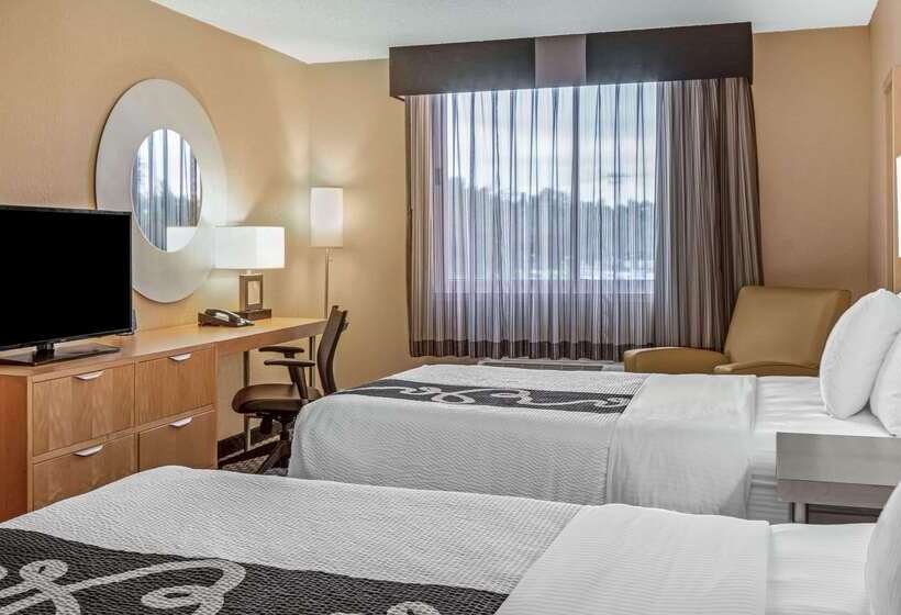 Hotel La Quinta Inn & Suites By Wyndham Naples Downtown