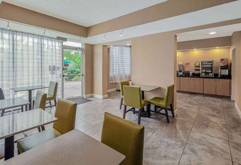 Hotel La Quinta Inn & Suites By Wyndham Naples Downtown