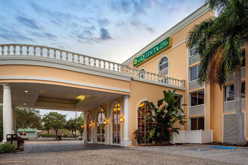 בית מלון כפרי La Quinta By Wyndham Sarasota Downtown