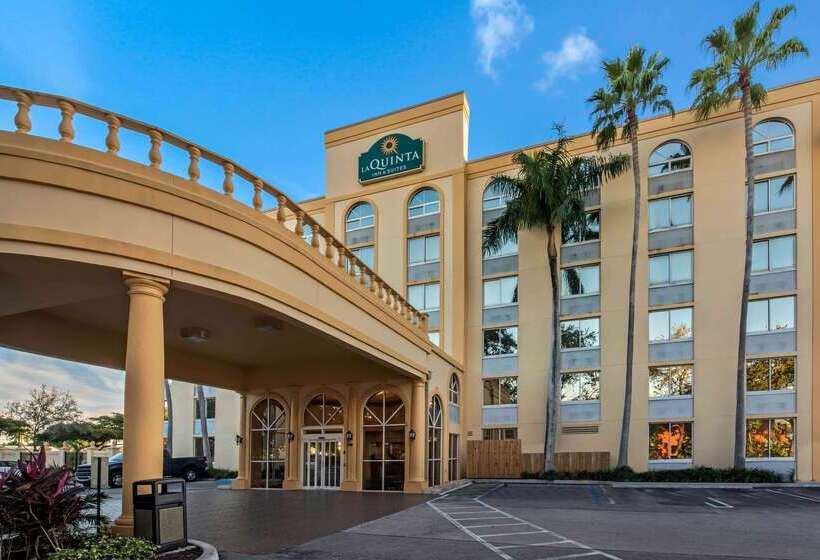 בית מלון כפרי La Quinta Inn & Suites By Wyndham West Palm Beach Airport