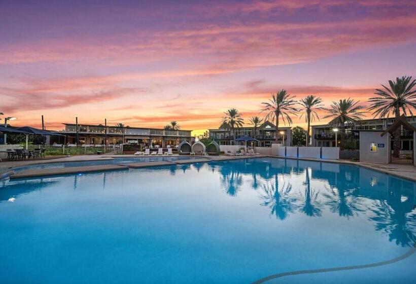 هتل Mantarays Ningaloo Beach Resort