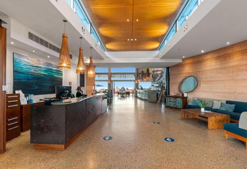 هتل Mantarays Ningaloo Beach Resort