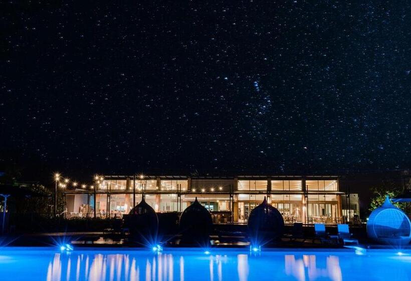 هتل Mantarays Ningaloo Beach Resort