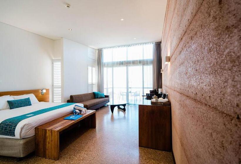 هتل Mantarays Ningaloo Beach Resort