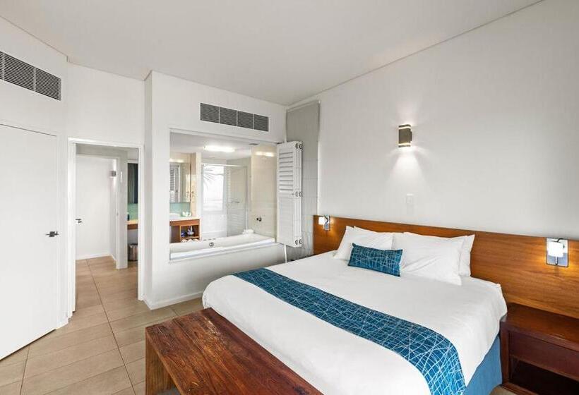 هتل Mantarays Ningaloo Beach Resort