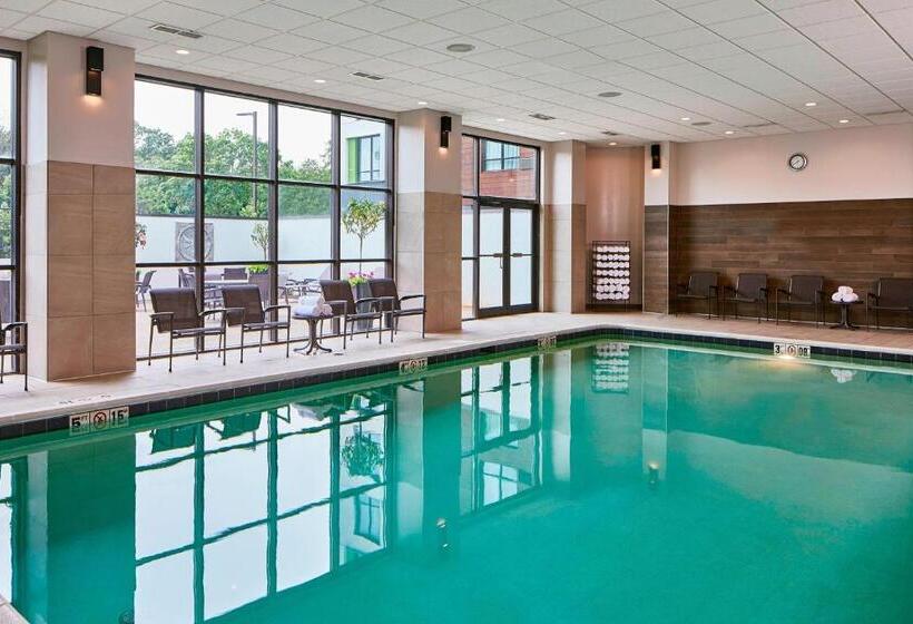 هتل Minneapolis Marriott West