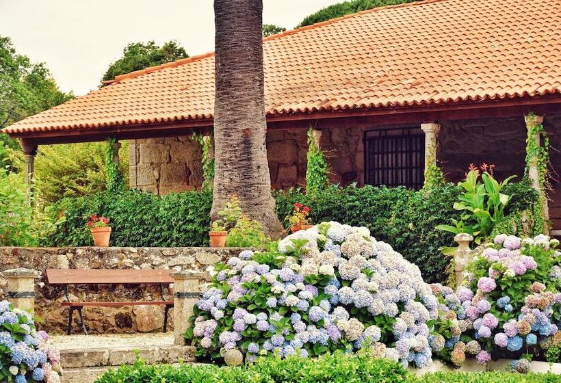 هتل Pazo Revel  & Resort