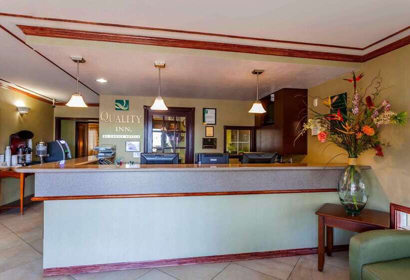 هتل Quality Inn Near Seattle Premium Outlets