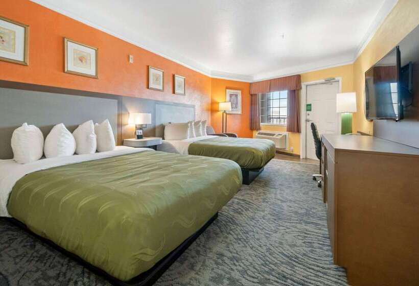 هتل Quality Inn & Suites Galveston   Beachfront