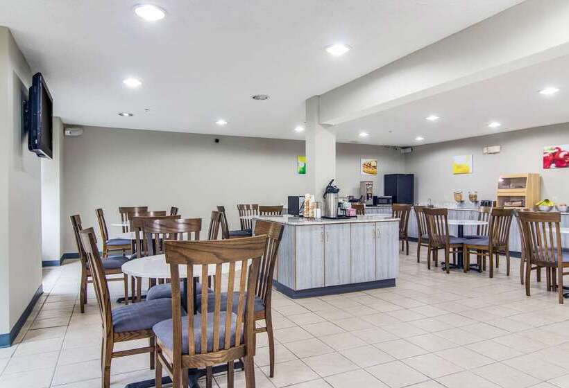 ホテル Quality Inn & Suites Grove Cityoutlet Mall