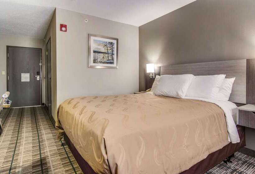 Hotel Quality Inn & Suites Grove Cityoutlet Mall