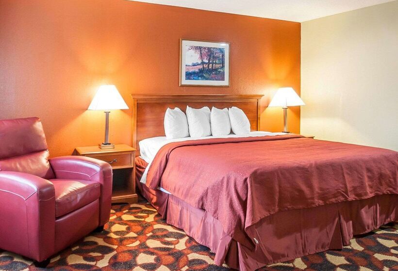 בית מלון כפרי Quality Inn & Suites Kansas City I435n Near Sports Complex
