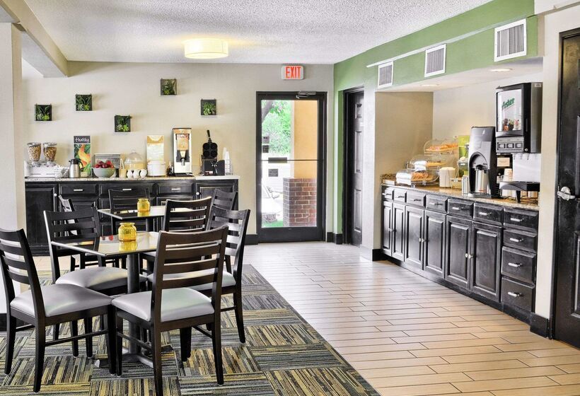 בית מלון כפרי Quality Inn Thornburg