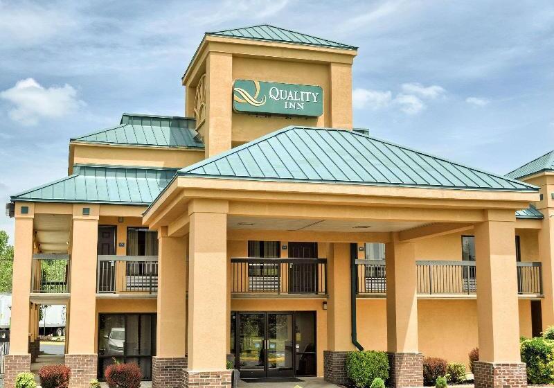 בית מלון כפרי Quality Inn Thornburg