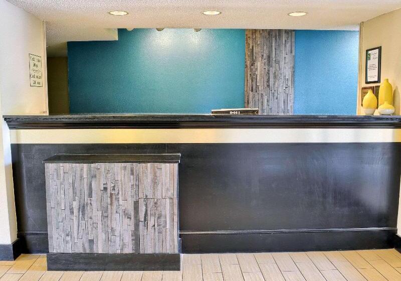 בית מלון כפרי Quality Inn Thornburg