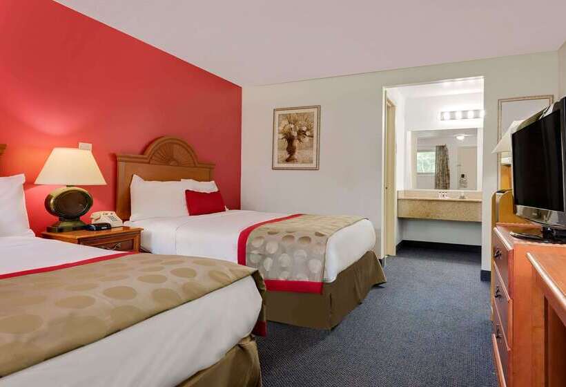 فندق Ramada By Wyndham Cleveland Airport West