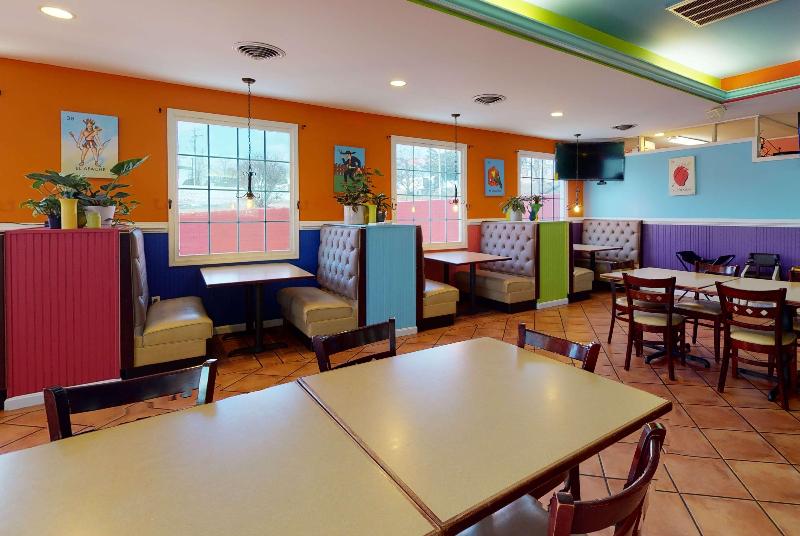 בית מלון כפרי Ramada By Wyndham Strasburg   Shenandoah Valley