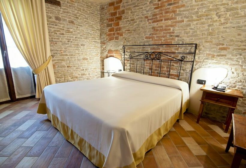 Отель Relais Montemarino