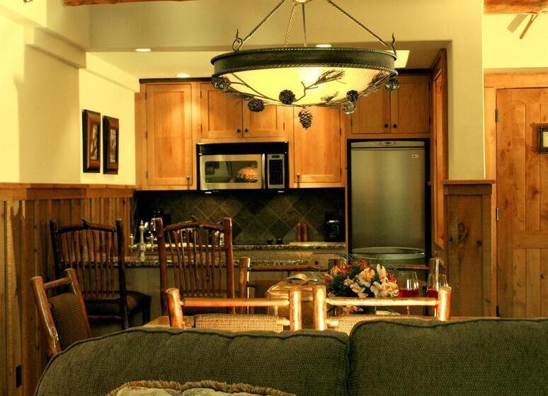 هتل The Whiteface Lodge