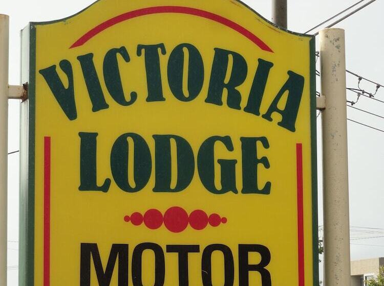 هتل Victoria Lodge Motor Inn & Apartments