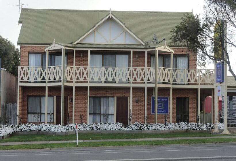 Hotel Victoria Lodge Motor Inn & Apartments