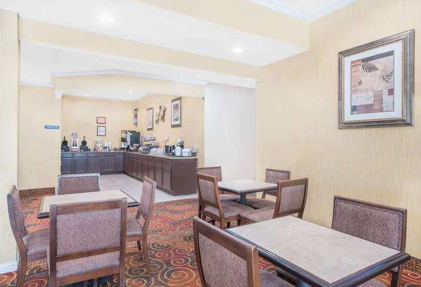 Microtel Inn & Suites By Wyndham Aransas Pass/corpus Christi