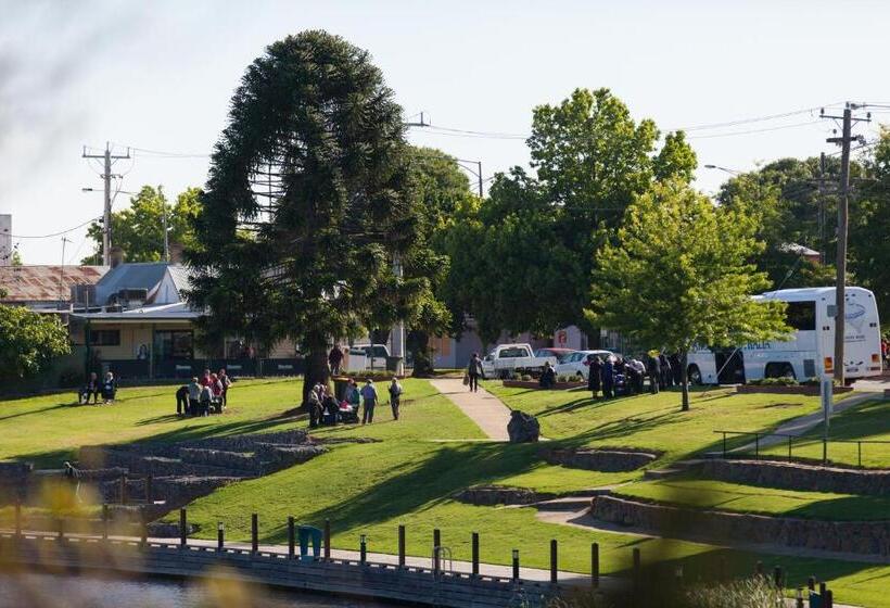 Nagambie Waterfront Motel