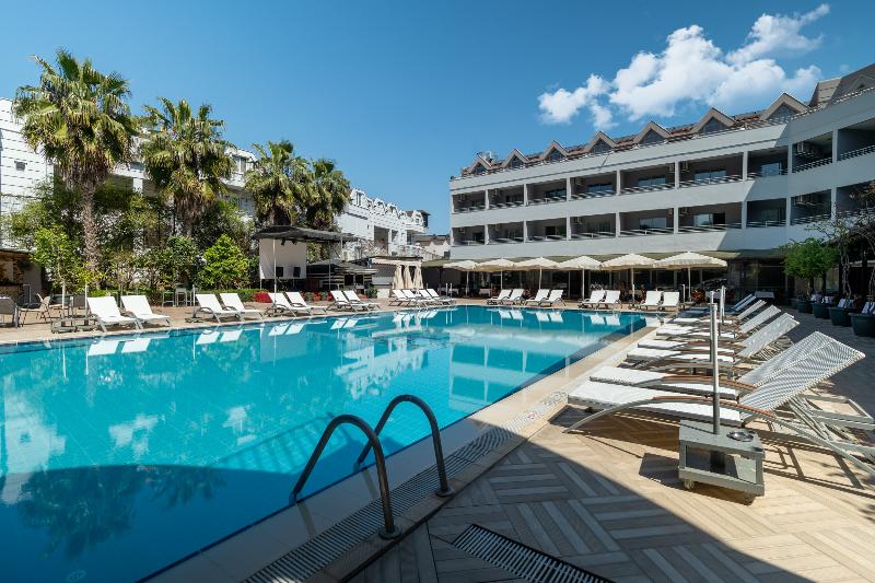 استراحتگاه Grand Viking Hotel   All Inclusive