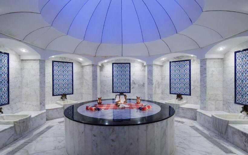 استراحتگاه Liberty Hotels Lara