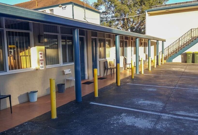 Windsor Motel