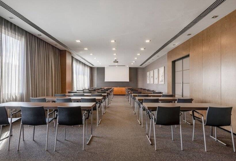 Ac Hotel Brescia By Marriott