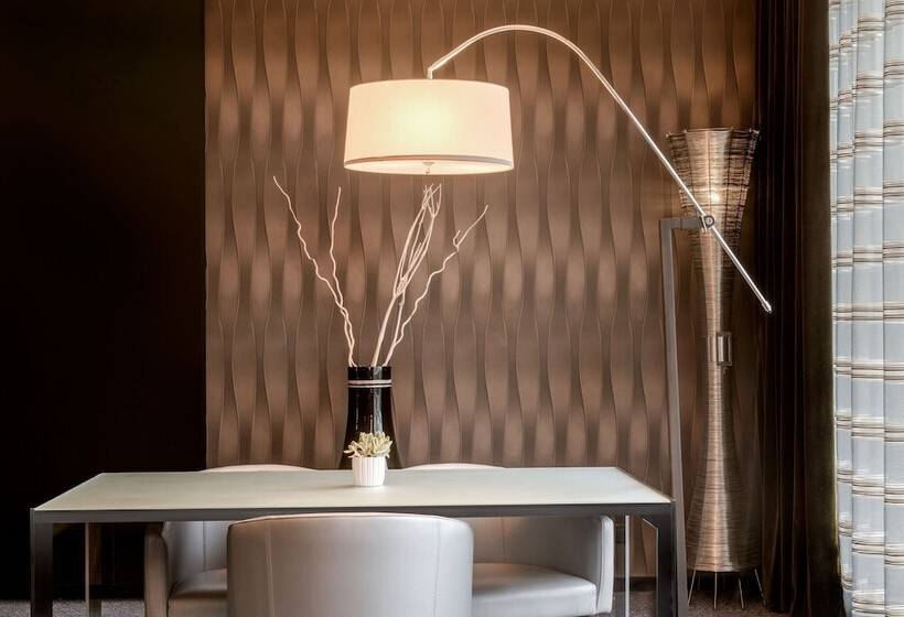 Ac Hotel Brescia By Marriott