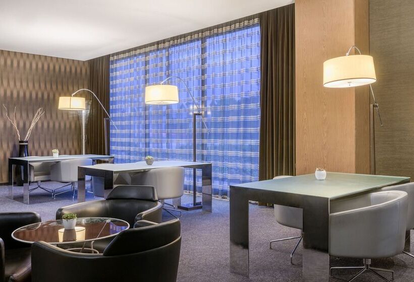 Ac Hotel Brescia By Marriott