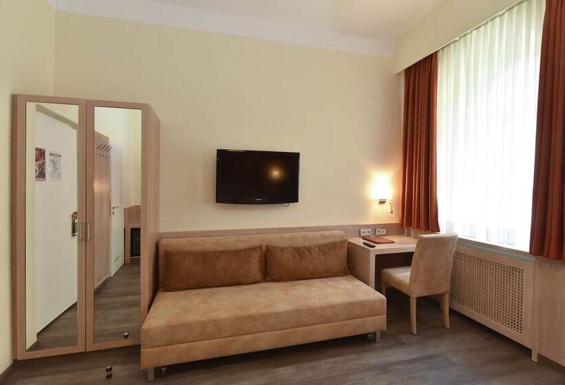 Fotos del hotel Adria München:  23